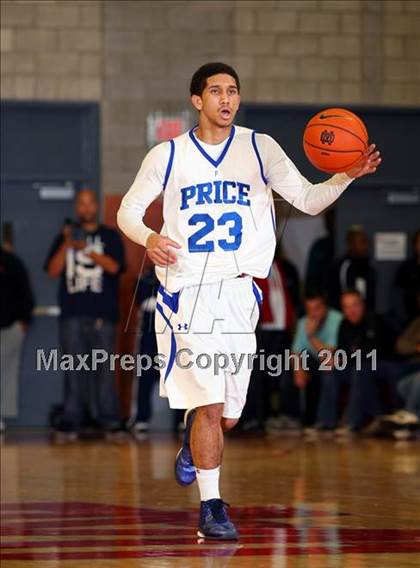 Thumbnail 2 in Price @ Mater Dei (Nike Extravaganza) photogallery.