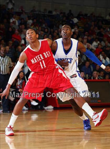 Thumbnail 1 in Price @ Mater Dei (Nike Extravaganza) photogallery.