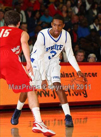 Thumbnail 3 in Price @ Mater Dei (Nike Extravaganza) photogallery.