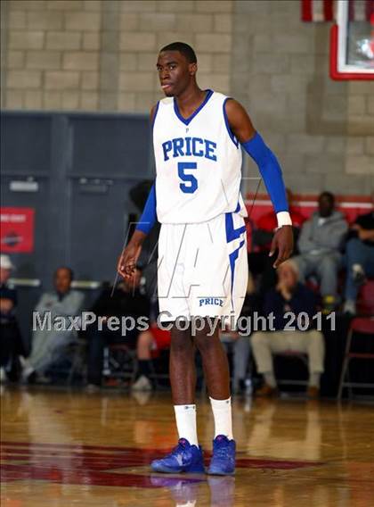 Thumbnail 1 in Price @ Mater Dei (Nike Extravaganza) photogallery.