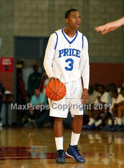 Thumbnail 1 in Price @ Mater Dei (Nike Extravaganza) photogallery.