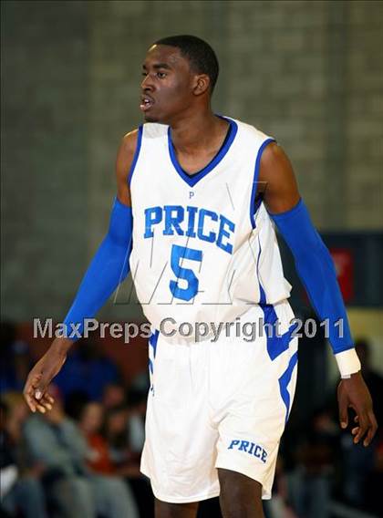 Thumbnail 1 in Price @ Mater Dei (Nike Extravaganza) photogallery.