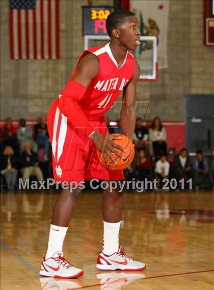 Thumbnail 3 in Price @ Mater Dei (Nike Extravaganza) photogallery.
