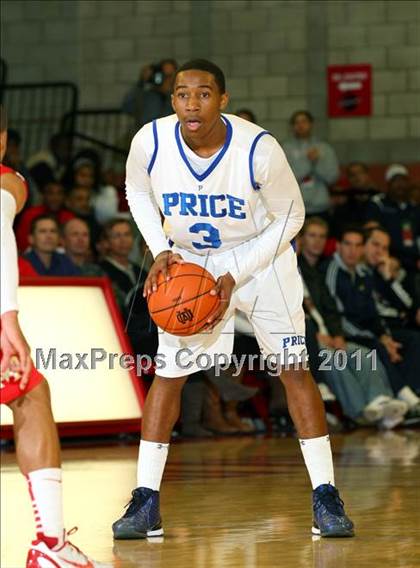 Thumbnail 1 in Price @ Mater Dei (Nike Extravaganza) photogallery.