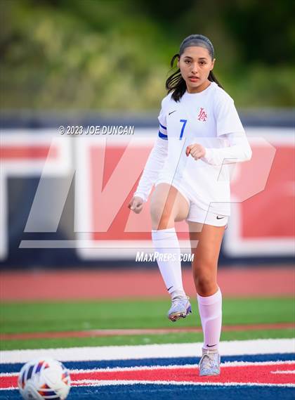 Thumbnail 3 in Santa Margarita vs Los Alamitos (CIF Division 1 Regional Final) photogallery.