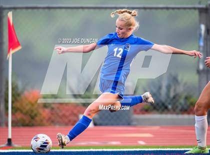 Thumbnail 2 in Santa Margarita vs Los Alamitos (CIF Division 1 Regional Final) photogallery.