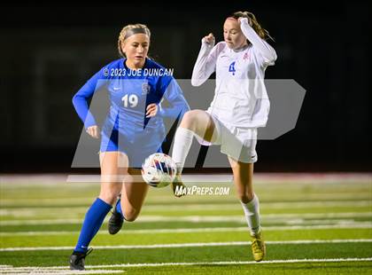 Thumbnail 2 in Santa Margarita vs Los Alamitos (CIF Division 1 Regional Final) photogallery.