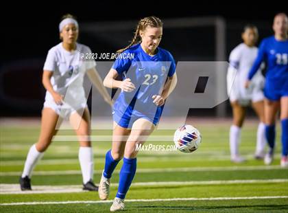 Thumbnail 2 in Santa Margarita vs Los Alamitos (CIF Division 1 Regional Final) photogallery.