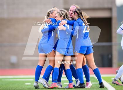 Thumbnail 2 in Santa Margarita vs Los Alamitos (CIF Division 1 Regional Final) photogallery.