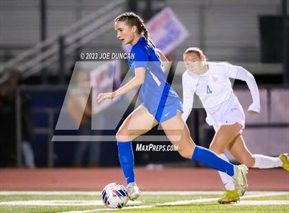 Thumbnail 3 in Santa Margarita vs Los Alamitos (CIF Division 1 Regional Final) photogallery.