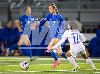 Thumbnail 2 in Santa Margarita vs Los Alamitos (CIF Division 1 Regional Final) photogallery.