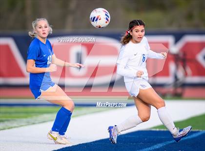 Thumbnail 2 in Santa Margarita vs Los Alamitos (CIF Division 1 Regional Final) photogallery.