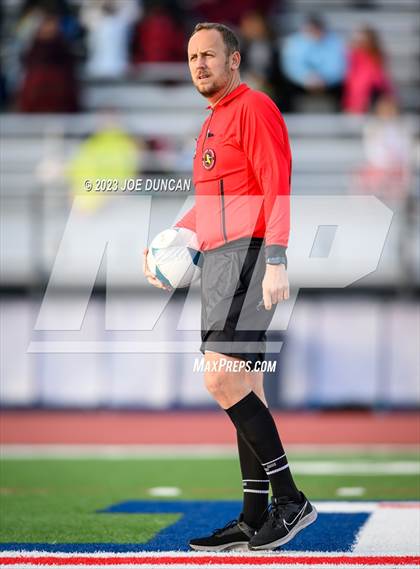 Thumbnail 3 in Santa Margarita vs Los Alamitos (CIF Division 1 Regional Final) photogallery.