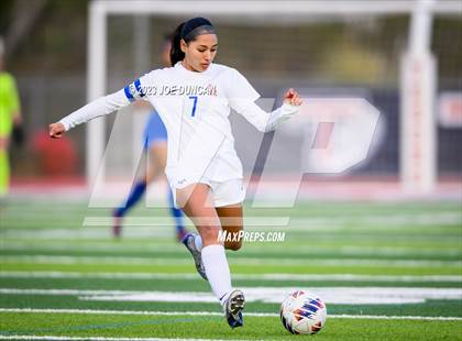 Thumbnail 2 in Santa Margarita vs Los Alamitos (CIF Division 1 Regional Final) photogallery.