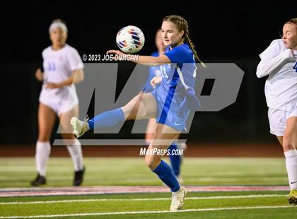 Thumbnail 2 in Santa Margarita vs Los Alamitos (CIF Division 1 Regional Final) photogallery.