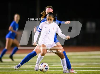 Thumbnail 2 in Santa Margarita vs Los Alamitos (CIF Division 1 Regional Final) photogallery.