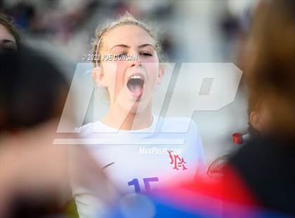 Thumbnail 2 in Santa Margarita vs Los Alamitos (CIF Division 1 Regional Final) photogallery.