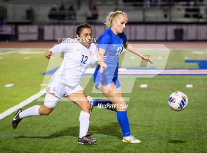 Thumbnail 3 in Santa Margarita vs Los Alamitos (CIF Division 1 Regional Final) photogallery.