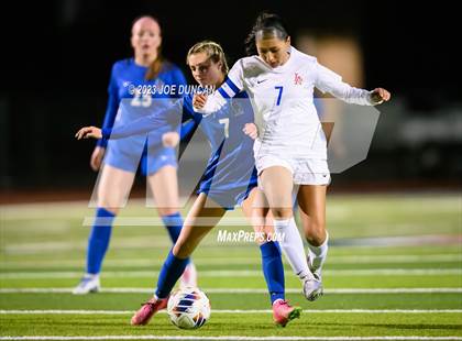 Thumbnail 3 in Santa Margarita vs Los Alamitos (CIF Division 1 Regional Final) photogallery.