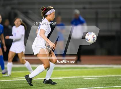 Thumbnail 2 in Santa Margarita vs Los Alamitos (CIF Division 1 Regional Final) photogallery.