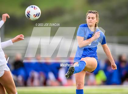 Thumbnail 3 in Santa Margarita vs Los Alamitos (CIF Division 1 Regional Final) photogallery.