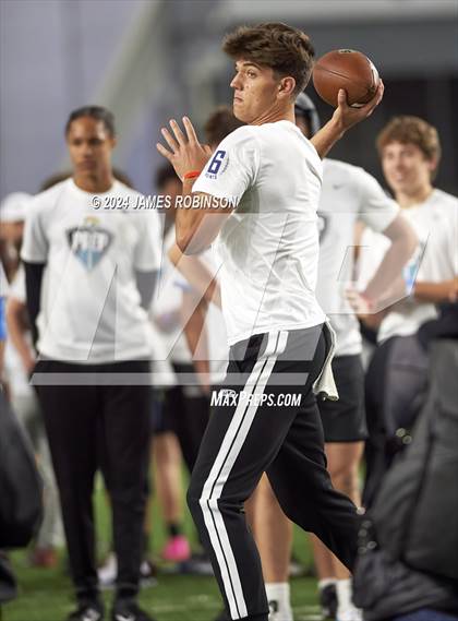 Thumbnail 3 in Jaguars QB Skills Challenge (Finals) photogallery.