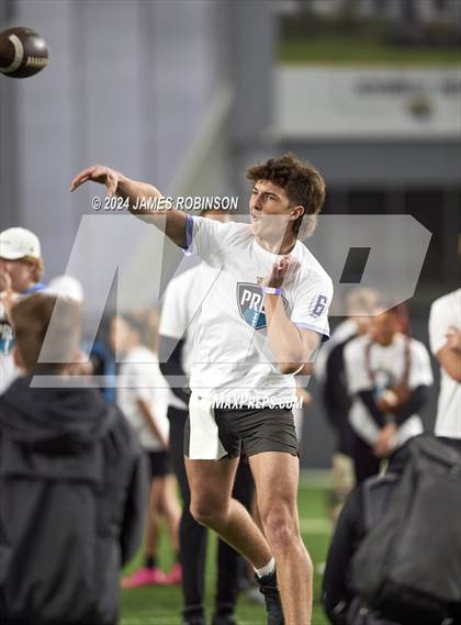 Thumbnail 2 in Jaguars QB Skills Challenge (Finals) photogallery.