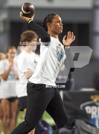 Thumbnail 3 in Jaguars QB Skills Challenge (Finals) photogallery.