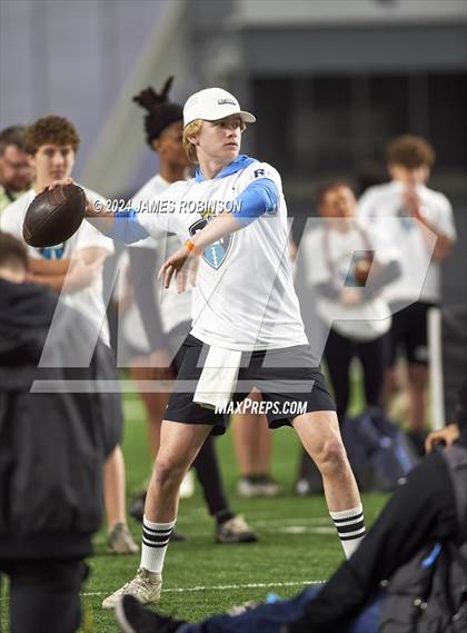 Thumbnail 2 in Jaguars QB Skills Challenge (Finals) photogallery.
