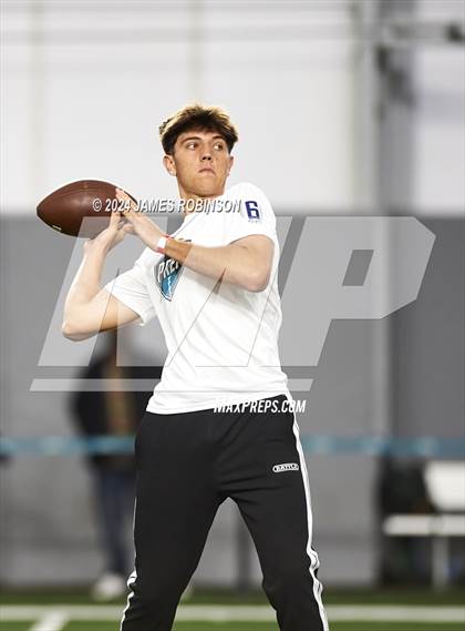 Thumbnail 1 in Jaguars QB Skills Challenge (Finals) photogallery.