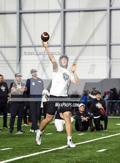 Thumbnail 3 in Jaguars QB Skills Challenge (Finals) photogallery.