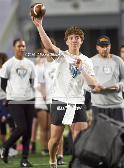 Thumbnail 2 in Jaguars QB Skills Challenge (Finals) photogallery.