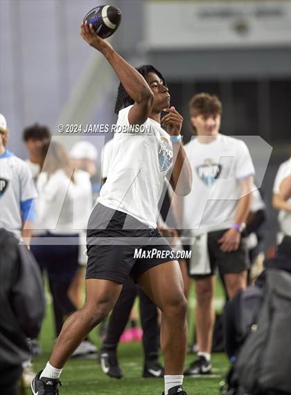 Thumbnail 2 in Jaguars QB Skills Challenge (Finals) photogallery.