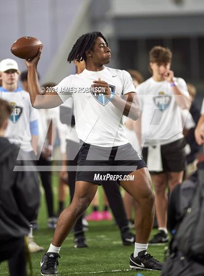 Thumbnail 1 in Jaguars QB Skills Challenge (Finals) photogallery.
