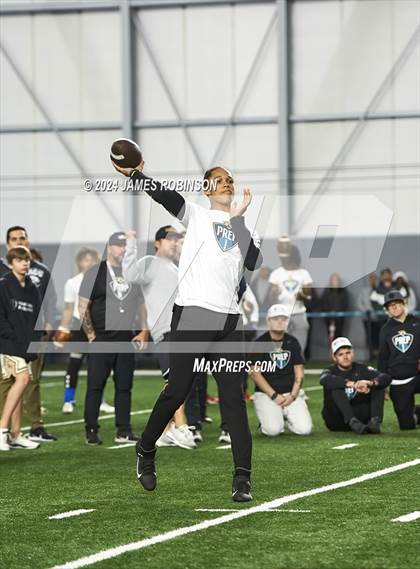 Thumbnail 2 in Jaguars QB Skills Challenge (Finals) photogallery.