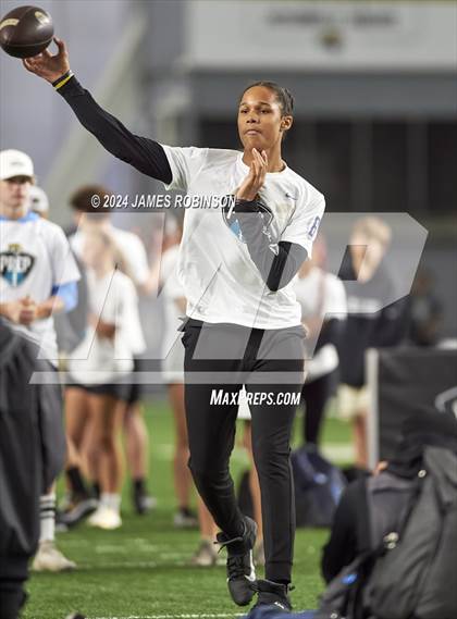 Thumbnail 3 in Jaguars QB Skills Challenge (Finals) photogallery.