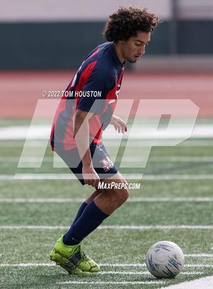 Thumbnail 1 in King/Drew vs. Maranatha photogallery.