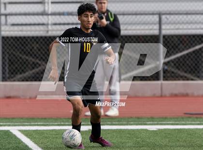 Thumbnail 3 in King/Drew vs. Maranatha photogallery.