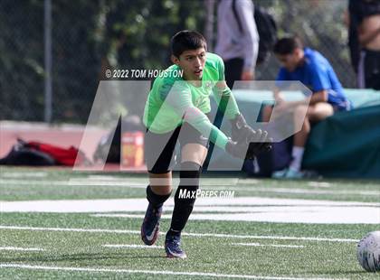 Thumbnail 2 in King/Drew vs. Maranatha photogallery.