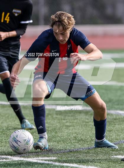 Thumbnail 1 in King/Drew vs. Maranatha photogallery.