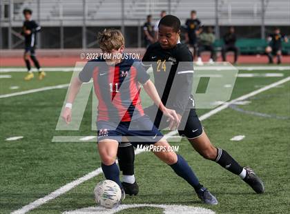 Thumbnail 3 in King/Drew vs. Maranatha photogallery.