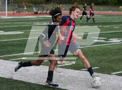 Thumbnail 3 in King/Drew vs. Maranatha photogallery.