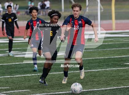 Thumbnail 2 in King/Drew vs. Maranatha photogallery.