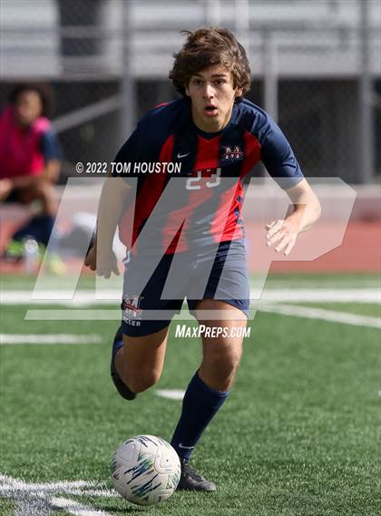 Thumbnail 3 in King/Drew vs. Maranatha photogallery.