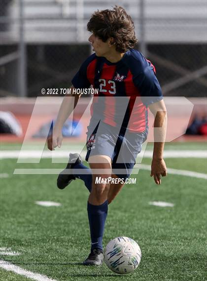 Thumbnail 2 in King/Drew vs. Maranatha photogallery.
