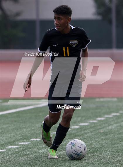 Thumbnail 3 in King/Drew vs. Maranatha photogallery.