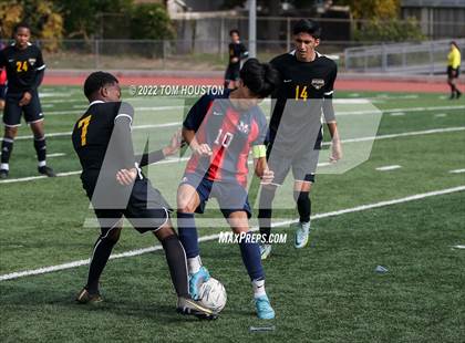 Thumbnail 3 in King/Drew vs. Maranatha photogallery.
