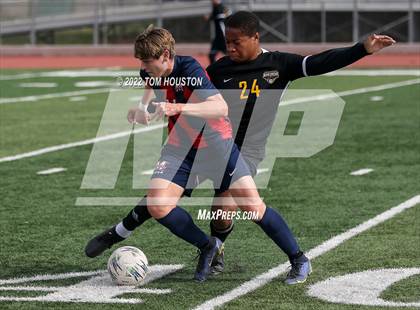 Thumbnail 3 in King/Drew vs. Maranatha photogallery.