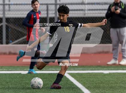 Thumbnail 2 in King/Drew vs. Maranatha photogallery.