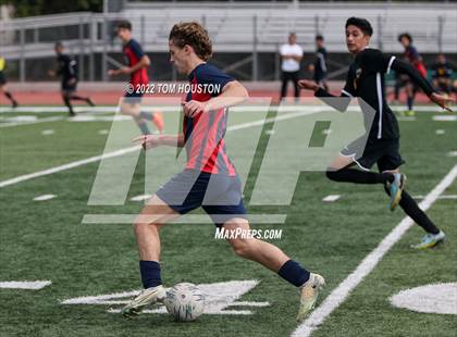 Thumbnail 1 in King/Drew vs. Maranatha photogallery.